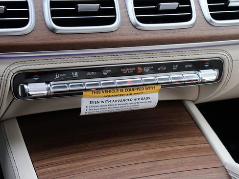 New 2026 Mercedes-Benz GLS 450 4MATIC image 28