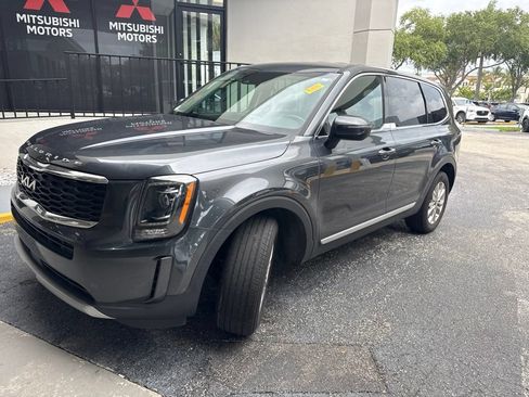 Used 2022 Kia Telluride LX FWD image 1