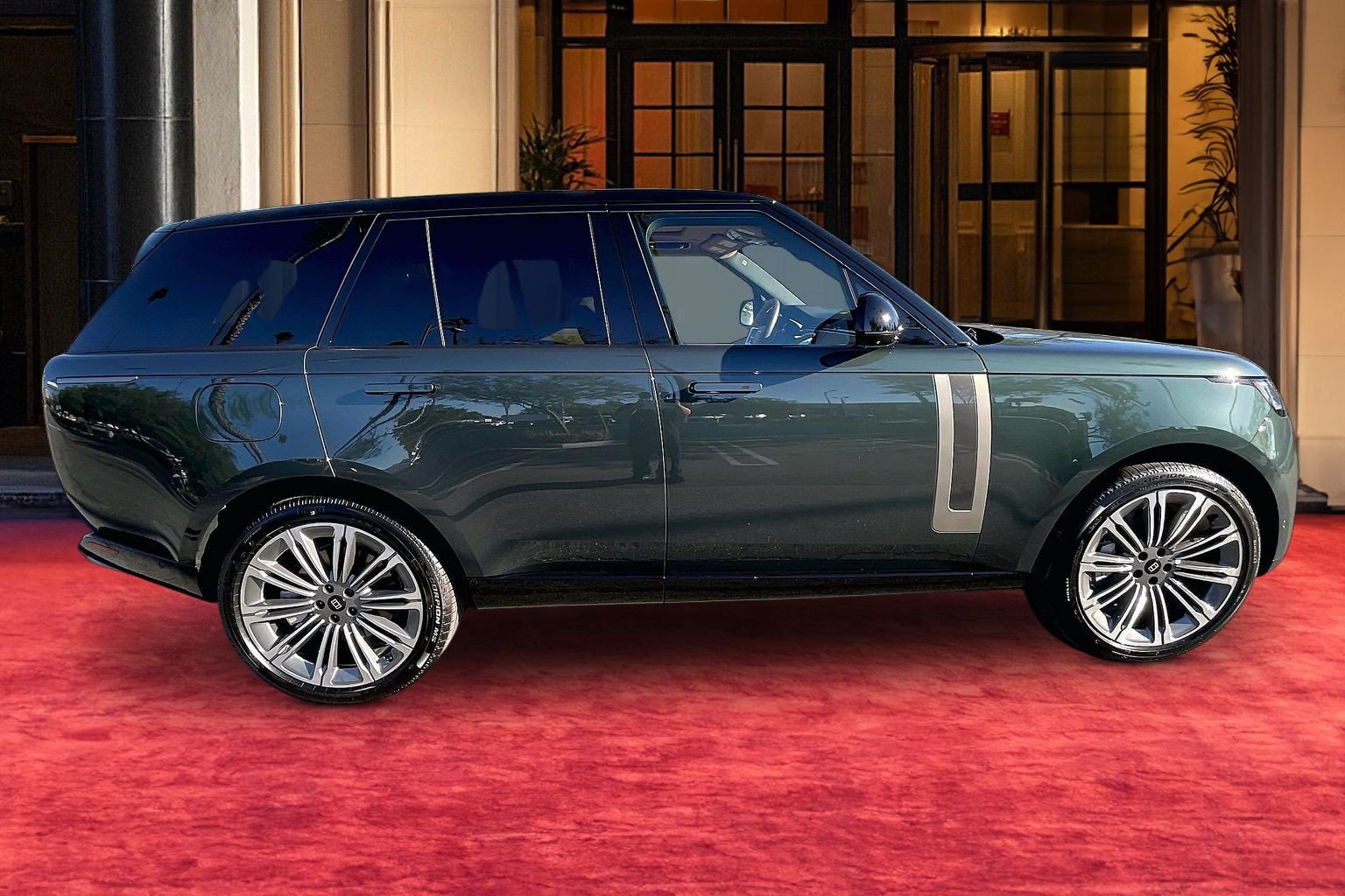 New 2027 Land Rover Range Rover SE AWD/4WD image 6