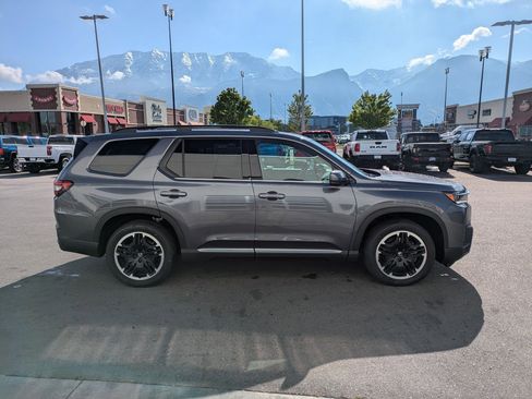 New 2026 Honda Pilot image 2