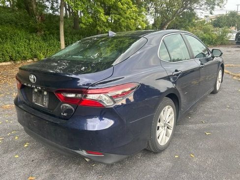Used 2022 Toyota Camry LE FWD image 3