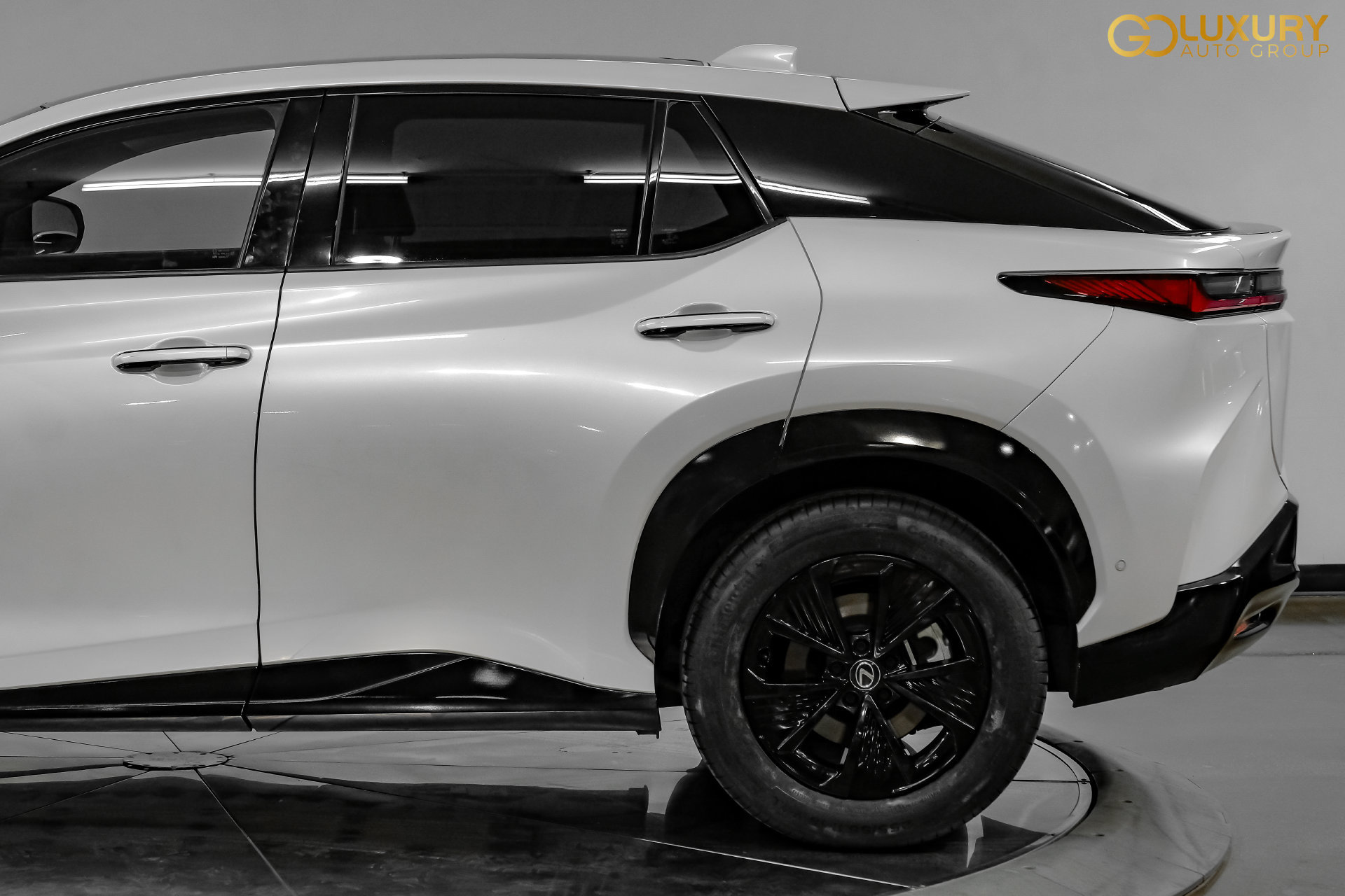 Used 2023 Lexus RZ 450e Premium w/ Technology Package AWD/4WD image 15