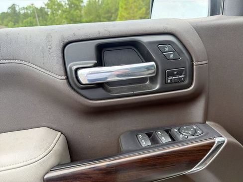Used 2020 GMC Sierra 1500 SLT w/ SLT Premium Plus Package AWD/4WD image 16