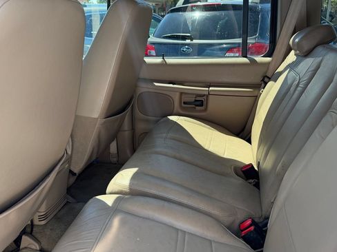Used 2001 Ford Explorer Eddie Bauer AWD/4WD image 8