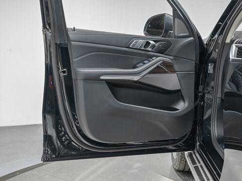 Used 2026 BMW X7 xDrive40i image 12