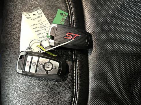 Certified 2023 Ford Explorer ST w/ Technology Package image 31