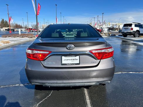 Used 2015 Toyota Camry XSE w/ Moonroof Package image 4