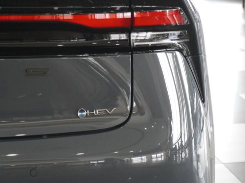 New 2026 Toyota Prius XLE image 10