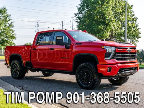 Used 2024 Chevrolet Silverado 2500 LTZ w/ LTZ Plus Package AWD/4WD image 4