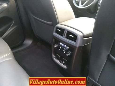 Used 2020 Buick Envision Essence image 40