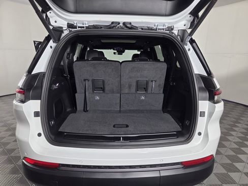 New 2026 Jeep Grand Cherokee L Limited RWD image 19