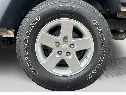 Used 2009 Jeep Wrangler Unlimited X AWD/4WD image 17