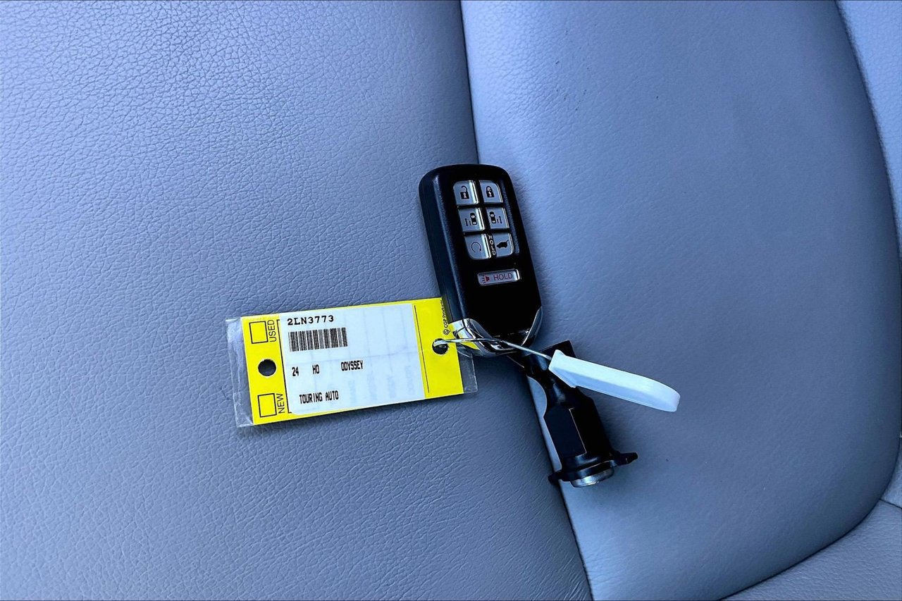 Used 2024 Honda Odyssey Touring image 33