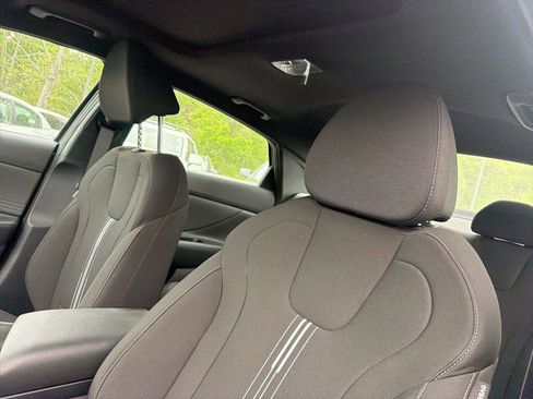 New 2026 Hyundai Elantra SEL Sport FWD image 12