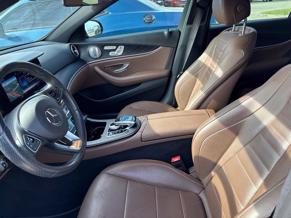 Used 2018 Mercedes-Benz E 400 4MATIC Sedan image 38