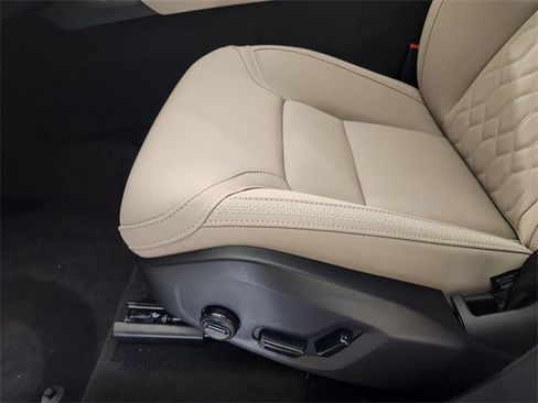 New 2026 Volvo XC90 B6 Plus w/ Protection Package Premier image 25