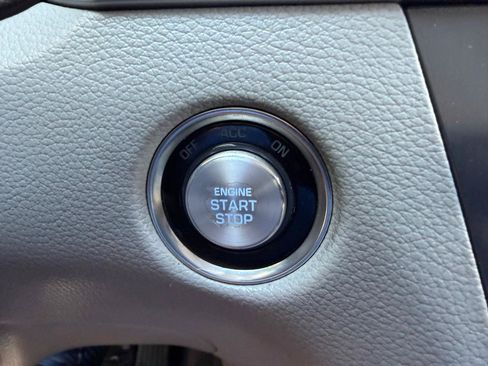Used 2016 Hyundai Genesis 3.8 RWD image 31