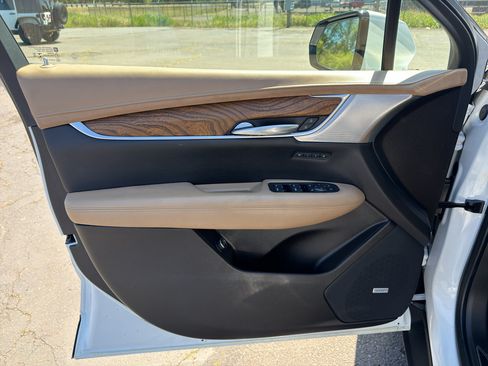 Used 2021 Cadillac XT5 Premium Luxury w/ Platinum Package AWD/4WD image 17