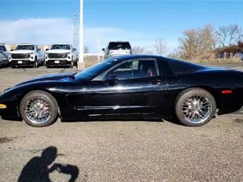 Used 2004 Chevrolet Corvette Coupe image 5