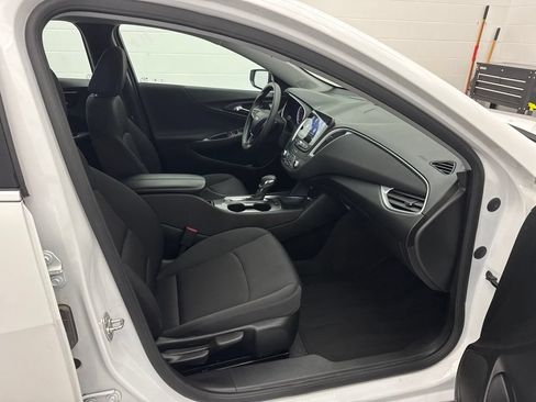 Used 2024 Chevrolet Malibu LT FWD image 37
