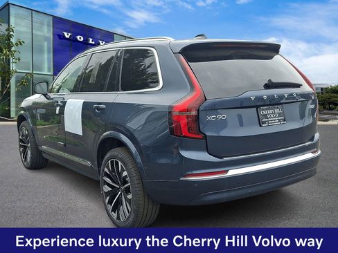 New 2026 Volvo XC90 B5 Plus w/ Protection Package Premier AWD/4WD image 5