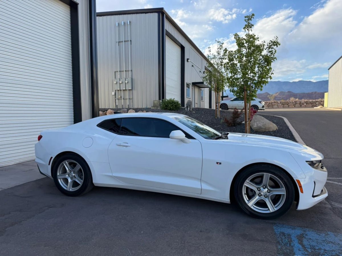 Used 2023 Chevrolet Camaro LT RWD image 8