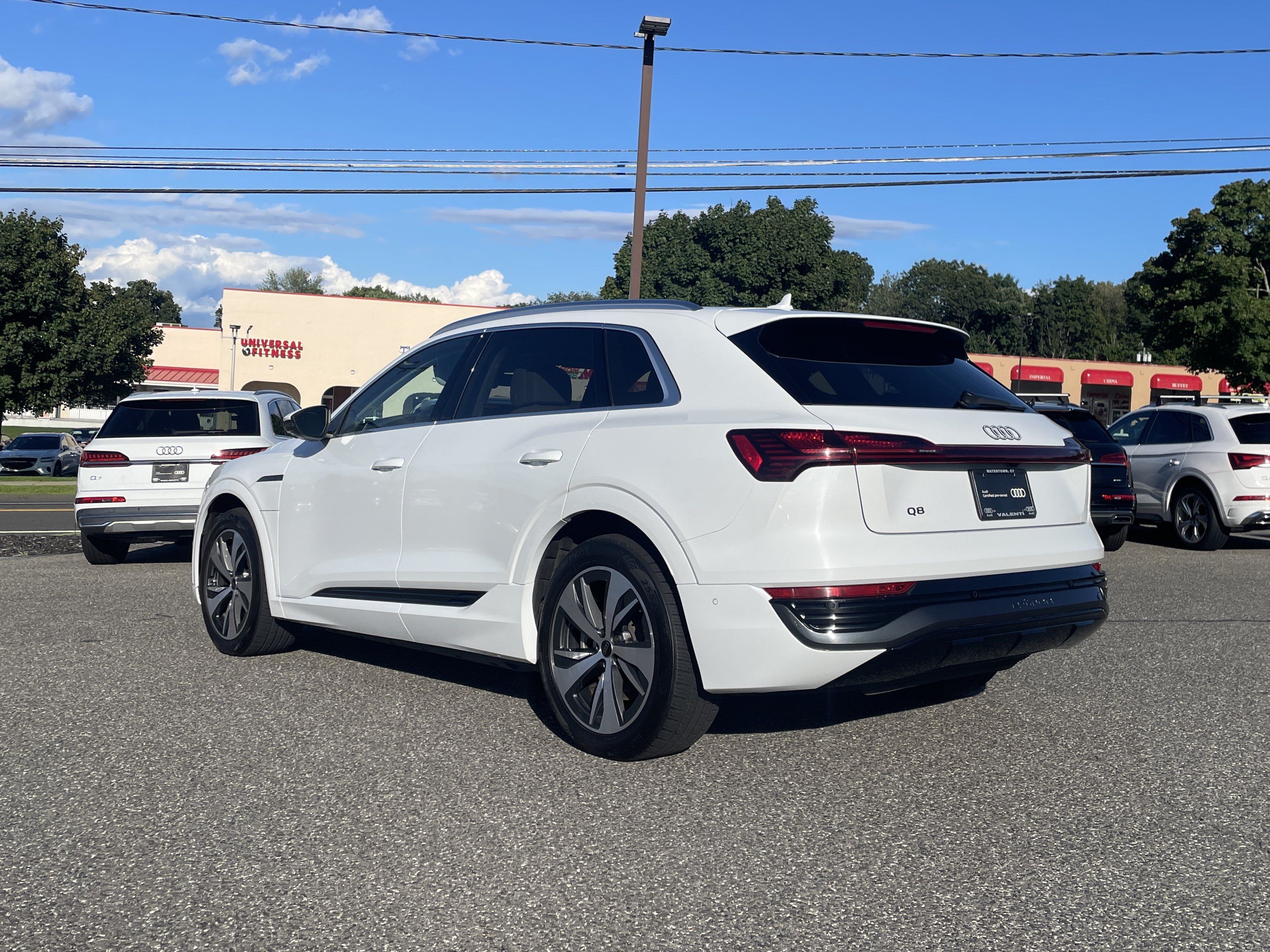 Certified 2024 Audi Q8 e-tron Premium Plus w/ Premium Plus Package AWD/4WD image 6