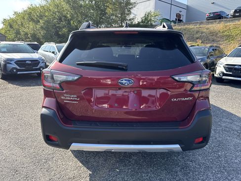 New 2025 Subaru Outback Limited image 4