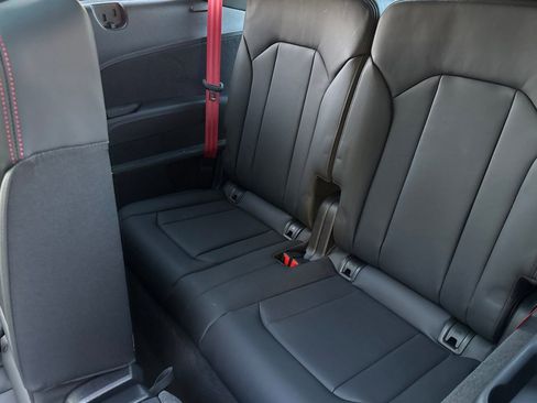 New 2026 Audi Q7 3.0T Prestige image 12