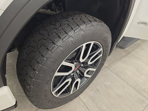Used 2023 GMC Sierra 1500 AT4 w/ AT4 Premium Package AWD/4WD image 38