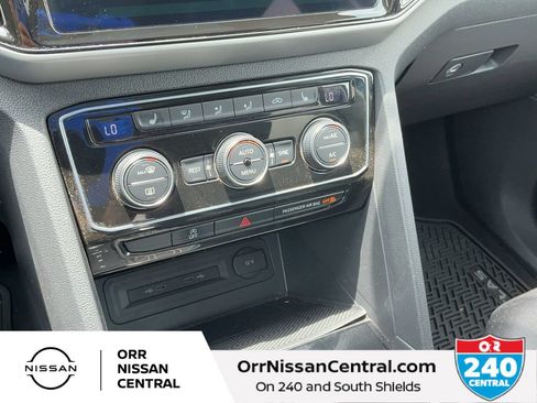 Used 2023 Volkswagen Atlas SEL R-Line AWD/4WD image 22
