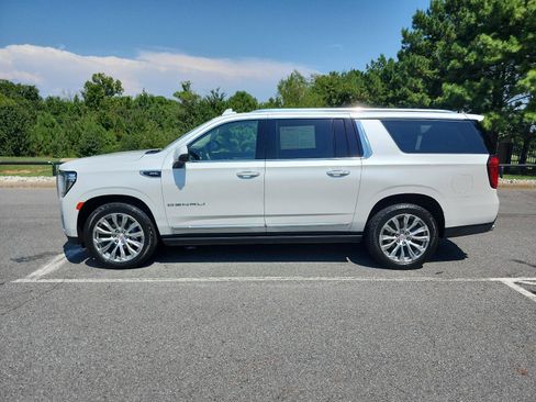 Certified 2022 GMC Yukon XL Denali AWD/4WD image 2