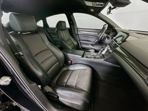 Used 2018 Honda Accord Sport image 29