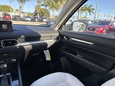 New 2025 MAZDA CX-5 AWD 2.5 S w/ Preferred Package image 16