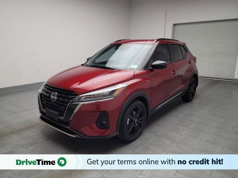 Used 2024 Nissan Kicks SR w/ SR Premium Package FWD image 1