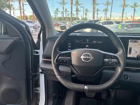 Used 2024 Nissan Ariya FWD image 12