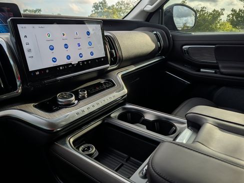 New 2026 Ford Expedition Max Platinum AWD/4WD image 39