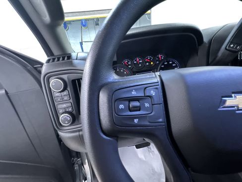 Used 2025 Chevrolet Silverado 1500 Custom image 19