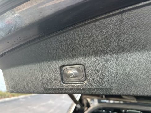 Used 2019 Ford Explorer XLT w/ Equipment Group 202A image 7