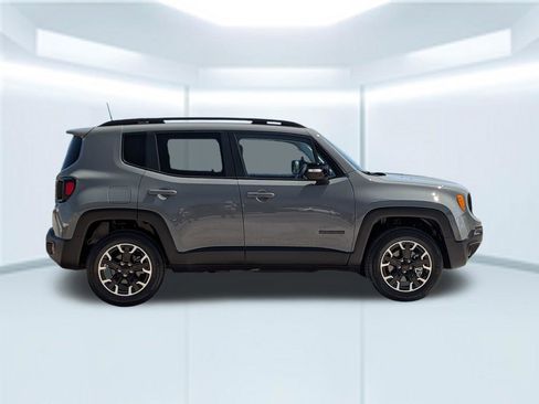 Used 2023 Jeep Renegade Latitude AWD/4WD image 7