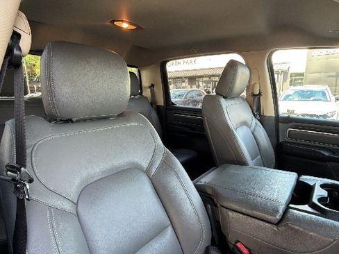 Used 2019 RAM 1500 Big Horn AWD/4WD image 30