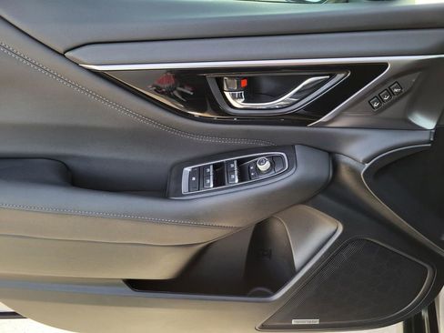 Certified 2025 Subaru Outback Limited image 17