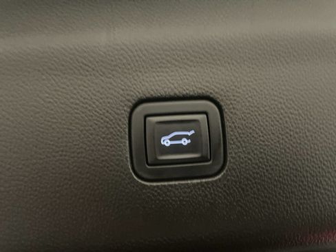 Used 2021 Buick Enclave Essence w/ Sound and Sites Package FWD image 27