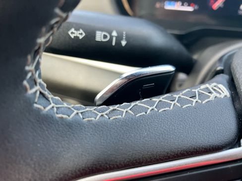 Used 2025 Jeep Grand Cherokee L Limited w/ Luxury Tech Group II image 19