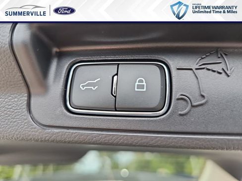 New 2026 Ford Explorer Active RWD image 16