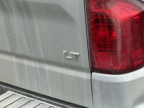 Used 2022 Chevrolet Silverado 1500 LT image 3