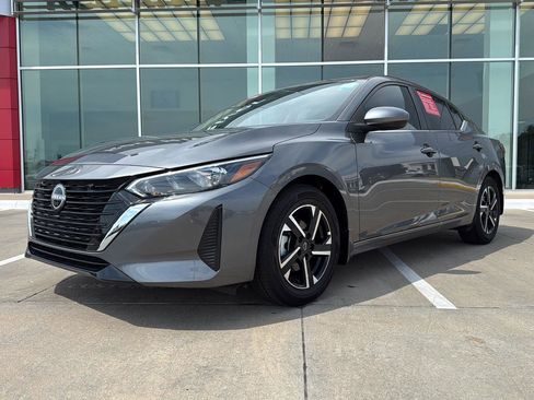 Used 2025 Nissan Sentra SV w/ All-Weather Package image 2