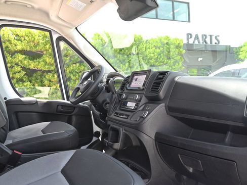 Used 2025 RAM ProMaster 3500 w/ Convenience Group FWD image 14