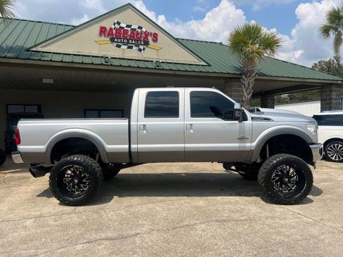 Used 2013 Ford F250 Lariat w/ Lariat Ultimate Pkg image 4