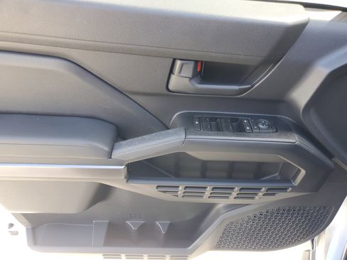 Used 2025 Toyota 4Runner SR5 RWD image 18